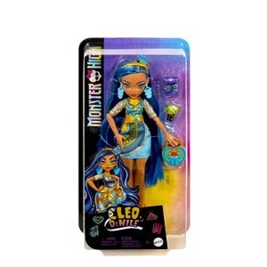 Monster High 12” Cleo De Nile Day Out  Brand New in the box